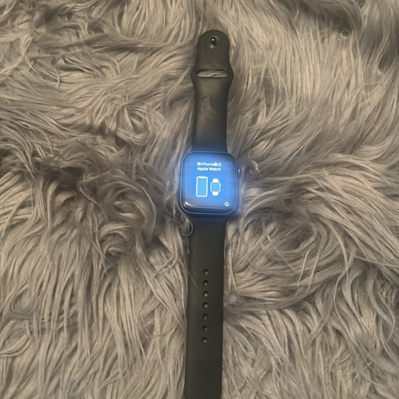 Apple Watch ⌚️ Series 4 - Picture 3 of 4